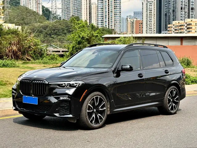 Фотография автомобиля — BMW X7