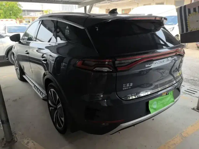 BYD Tang — Фото автомобиля 4