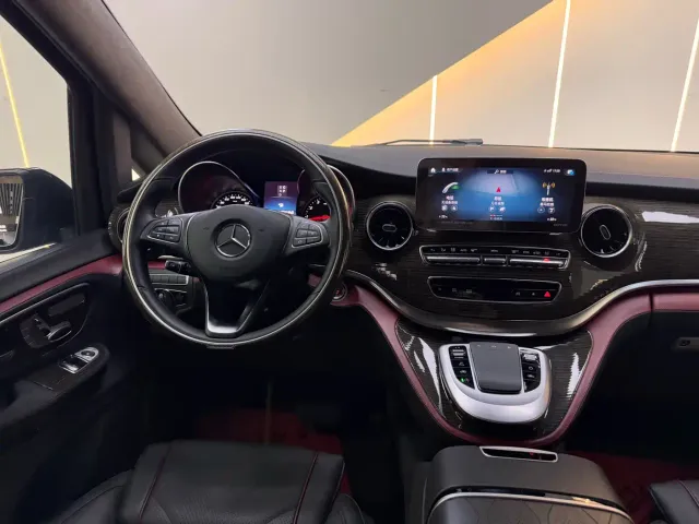 Mercedes-Benz Mercedes-Benz V-Class 2024 V 300 L Long Wheelbase Premium — Фото автомобиля 26