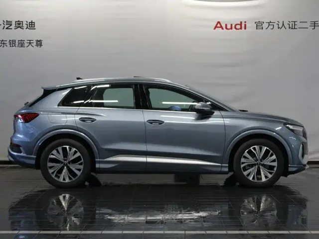 Audi Q4 e-tron — Фото автомобиля 3
