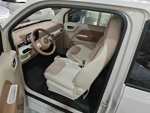 Wuling Hongguang Mini EV — Фото автомобиля 14