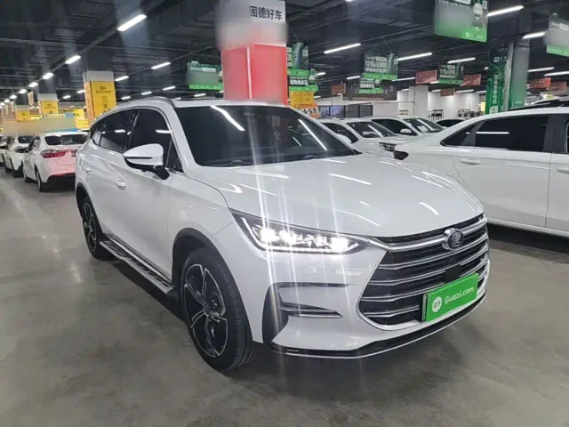 BYD Tang — Фото автомобиля 3