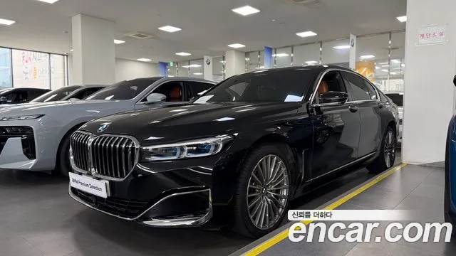 Фотография автомобиля — BMW 7 Series
