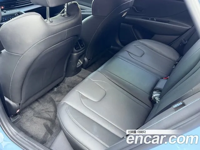 Hyundai Avante CN7 — Фото автомобиля 16
