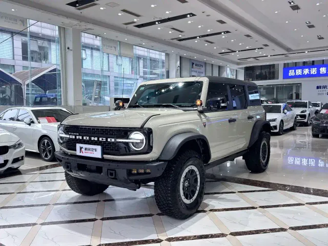 Ford Bronco — Фото автомобиля 2