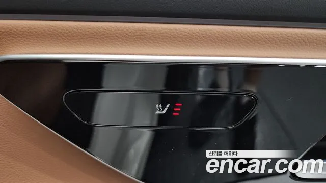 Mercedes-Benz E-Class — Фото автомобиля 28