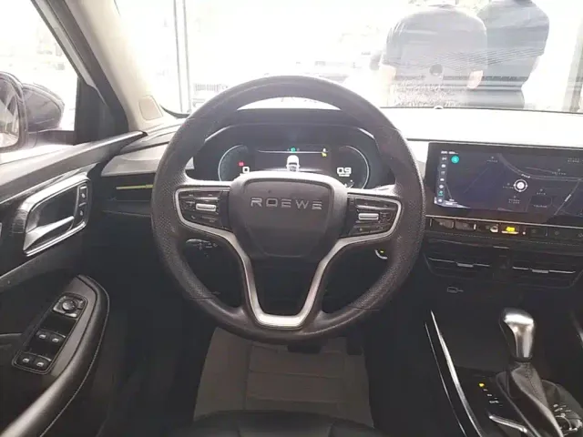 Roewe i5 — Фото автомобиля 10
