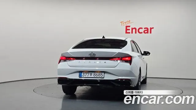 Hyundai Avante CN7 — Фото автомобиля 4