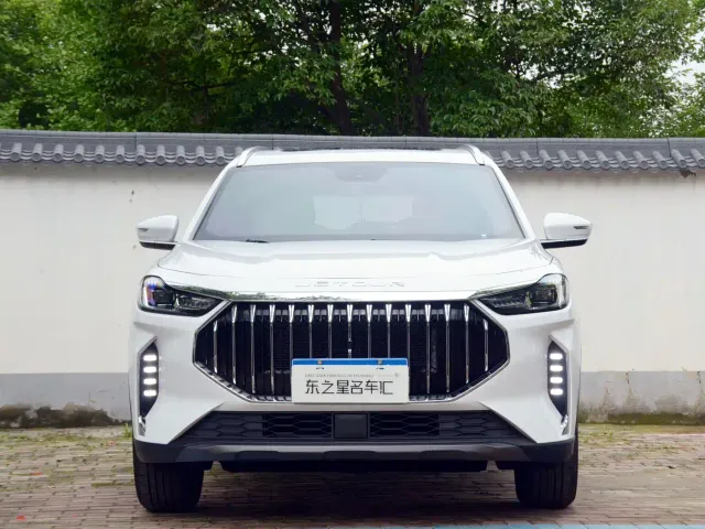 Jetour X70 Plus — Фото автомобиля 2