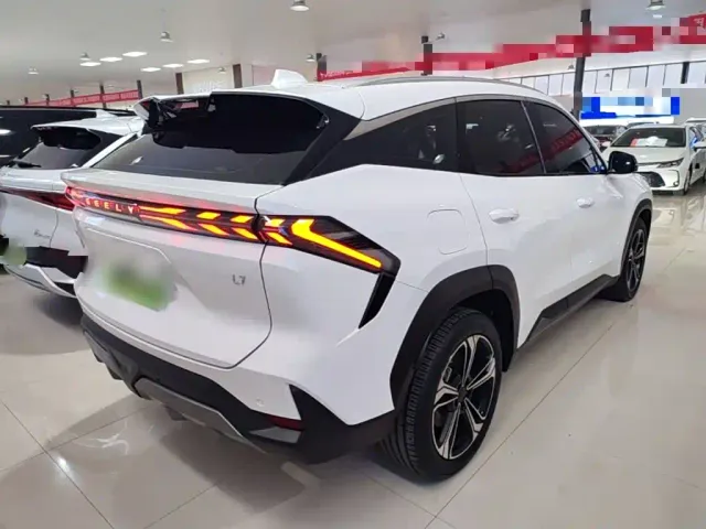 Geely Galaxy L7 — Фото автомобиля 6