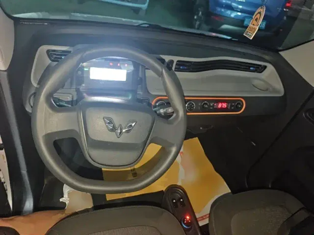 Wuling Hongguang Mini EV — Фото автомобиля 9