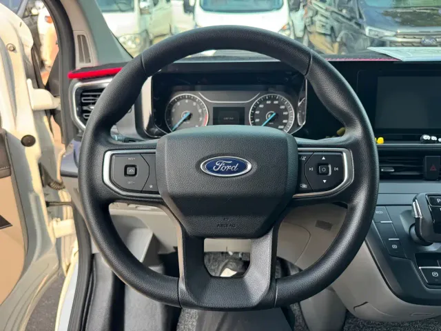 Ford Transit — Фото автомобиля 5