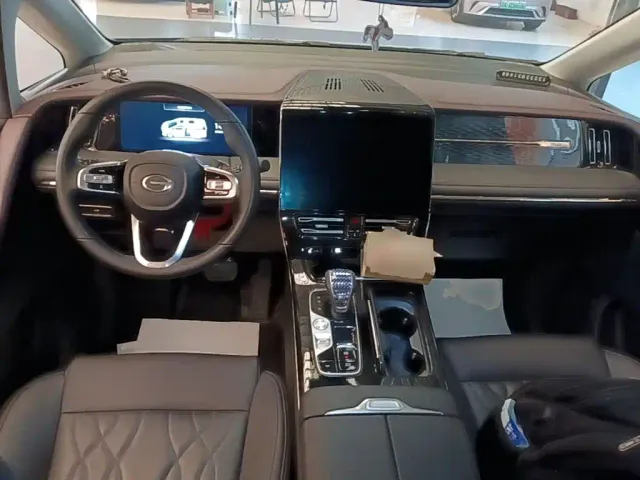 GAC Trumpchi M8 — Фото автомобиля 9