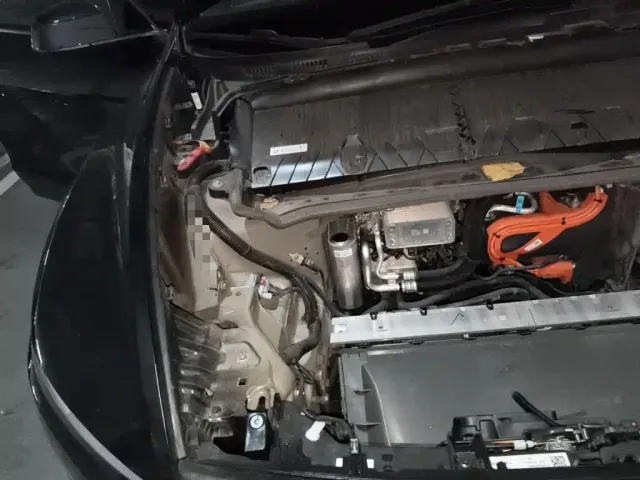 Tesla Model Y — Фото автомобиля 20