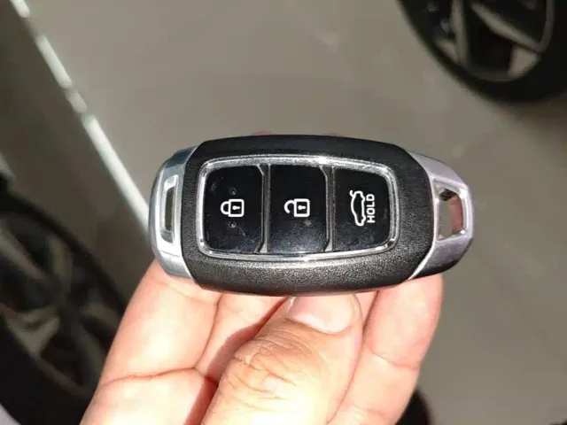 Hyundai Elantra — Фото автомобиля 8