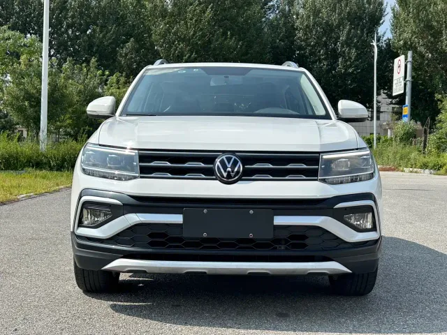Volkswagen T-Cross — Фото автомобиля 2