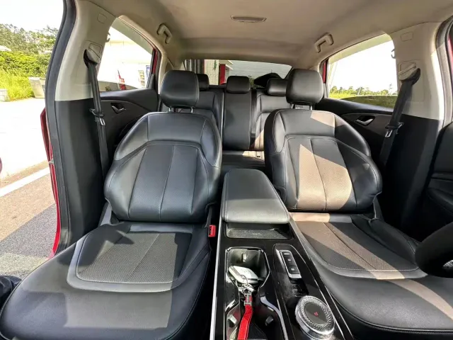 Wuling Starlight — Фото автомобиля 11