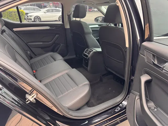 Skoda Superb — Фото автомобиля 9