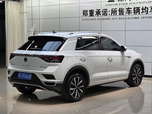 Volkswagen T-Roc — Фото автомобиля 6