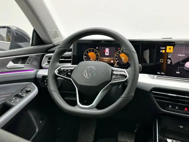 Volkswagen Lamando — Фото автомобиля 18