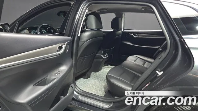 Hyundai Grandeur New — Фото автомобиля 12