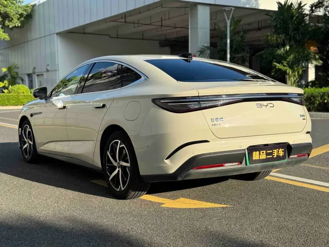 BYD Seal 07 DM-i — Фото автомобиля 14