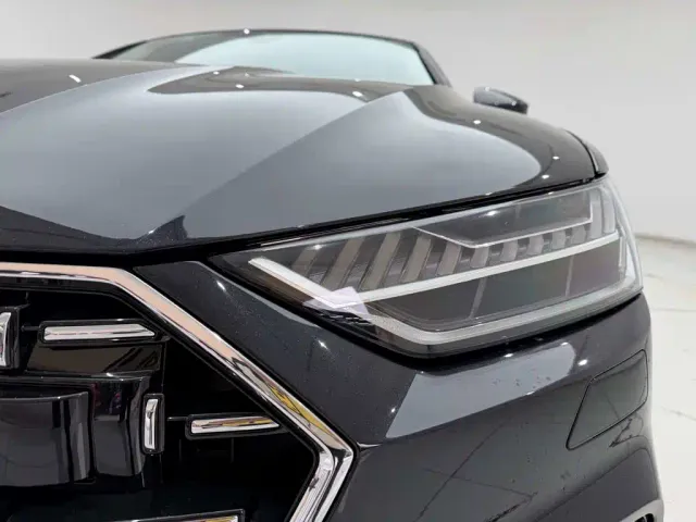 Audi A7L — Фото автомобиля 9