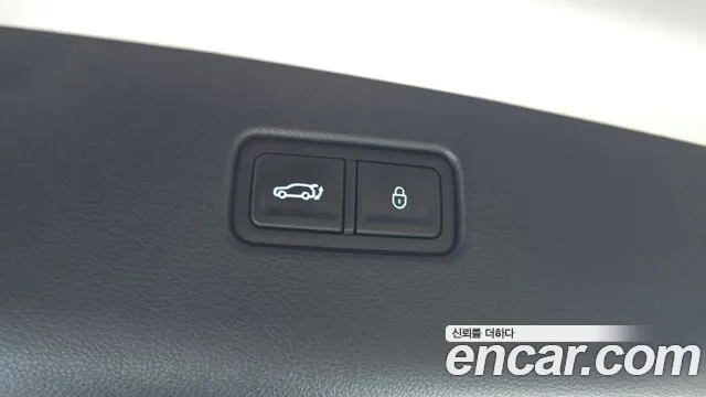 Genesis GV70 2.5T Бензин 2WD — Фото автомобиля 16
