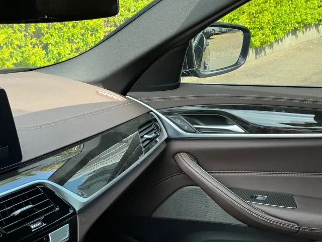 BMW 5 Series — Фото автомобиля 21