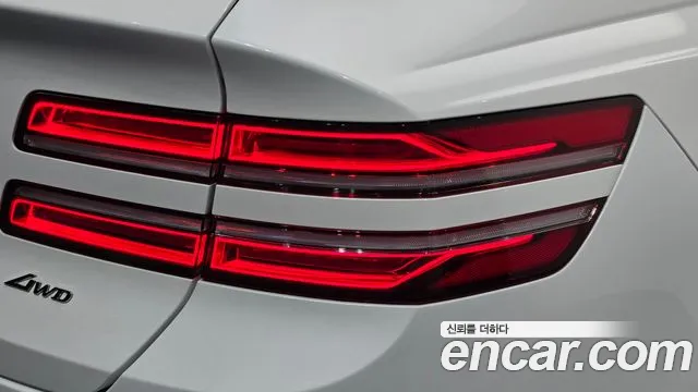 Genesis GV80 — Фото автомобиля 8