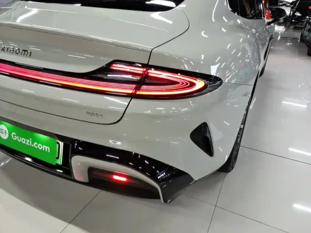 Xiaomi SU7 — Фото автомобиля 7