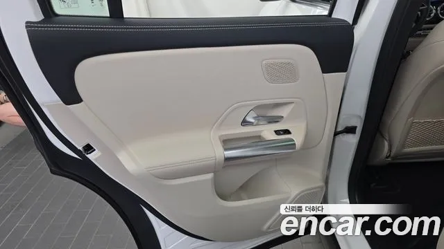 Mercedes-Benz EQA — Фото автомобиля 24