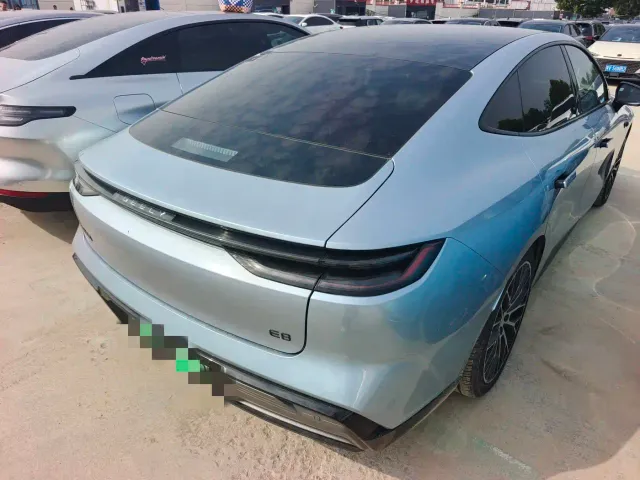 Geely Galaxy E8 — Фото автомобиля 14