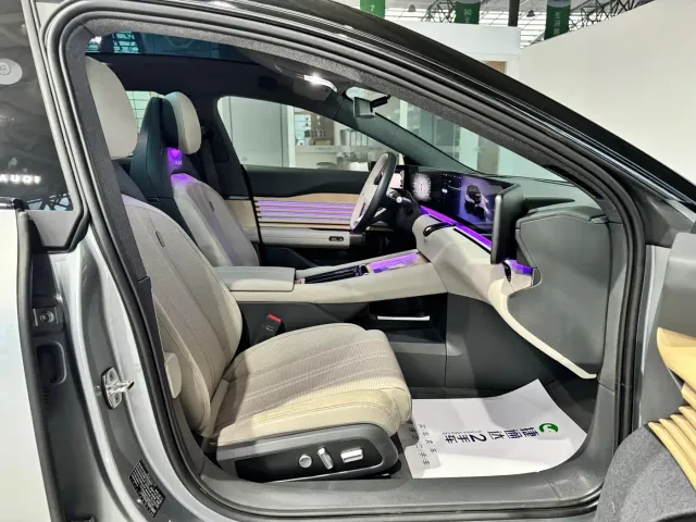 Audi E5 Sportback — Фото автомобиля 13