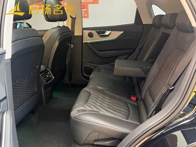 Hongqi HS5 — Фото автомобиля 7