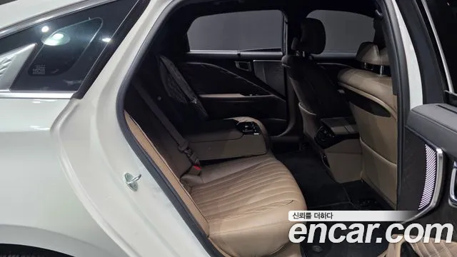 Kia K8 Hybrid — Фото автомобиля 18