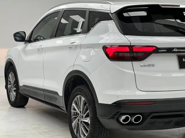 Geely Binyue — Фото автомобиля 16