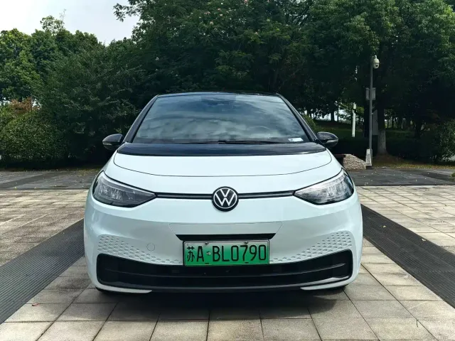 Volkswagen ID.3 — Фото автомобиля 2