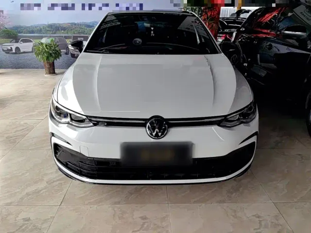 Volkswagen Golf — Фото автомобиля 2
