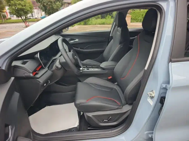 Geely Binrui — Фото автомобиля 14