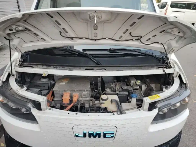 JMC E-Lushun — Фото автомобиля 15