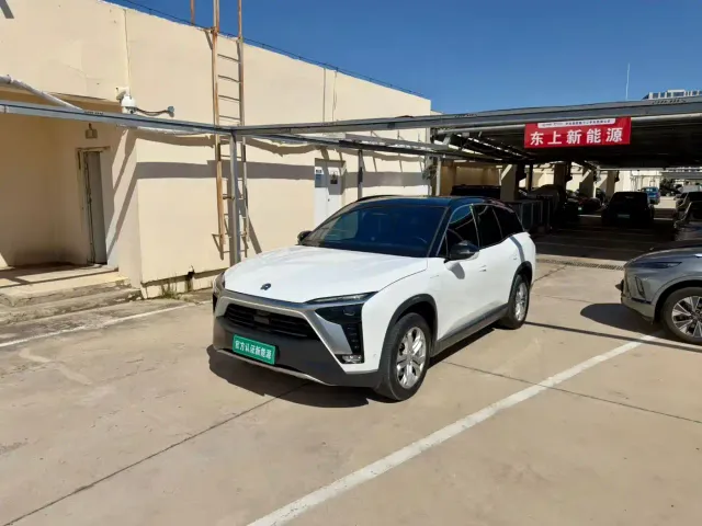 Nio ES8 — Фото автомобиля 2