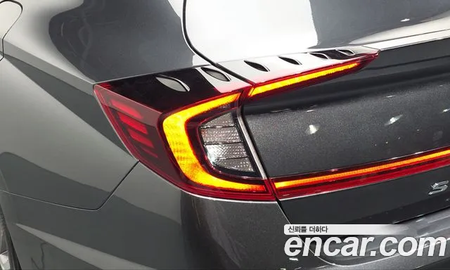 Hyundai Sonata — Фото автомобиля 8