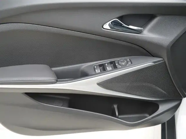 Chevrolet Menlo — Фото автомобиля 5