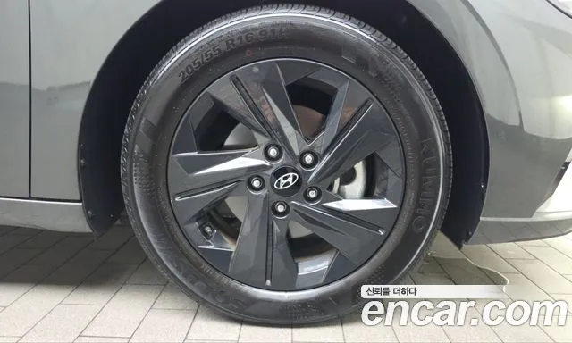 Hyundai Avante — Фото автомобиля 6