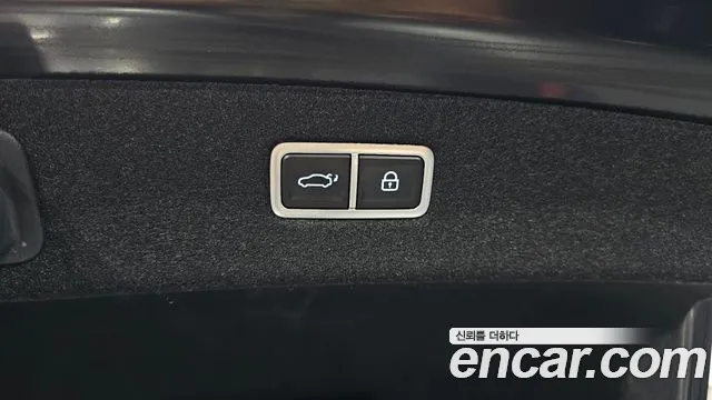 Genesis G90 Бензин 3.5 турбо AWD — Фото автомобиля 17