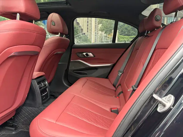 BMW 3 Series — Фото автомобиля 8