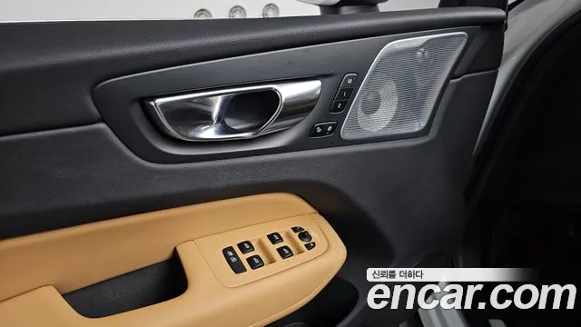 Вольво XC60 — Фото автомобиля 29