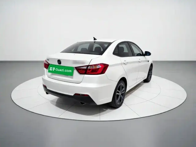 Changan Eado DT — Фото автомобиля 6