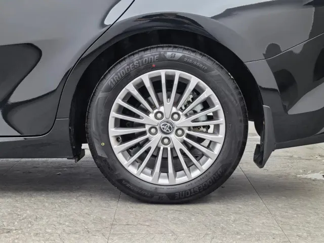 Toyota Camry — Фото автомобиля 16